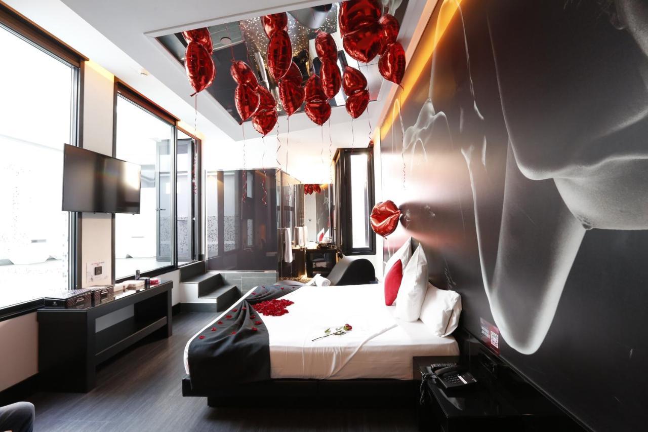 Hotel Loob Madrid (Adults Only) Torrejon de Ardoz Ngoại thất bức ảnh