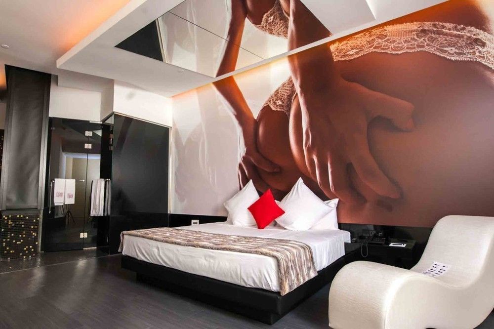 Hotel Loob Madrid (Adults Only) Torrejon de Ardoz Ngoại thất bức ảnh