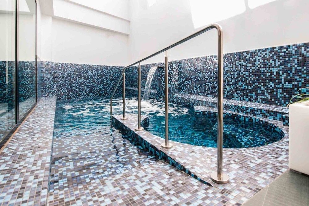 Hotel Loob Madrid (Adults Only) Torrejon de Ardoz Ngoại thất bức ảnh